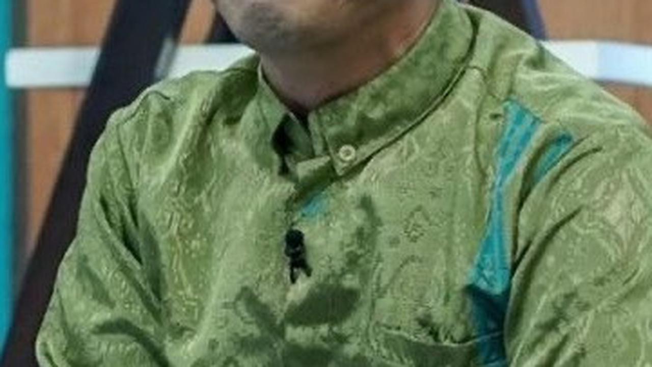 Di akun Instagram pribadi, Yadi banyak membagikan momen dirinya menghadiri kajian. Ia juga sempat rajin mengunggah momen membawakan acara religi di televisi.