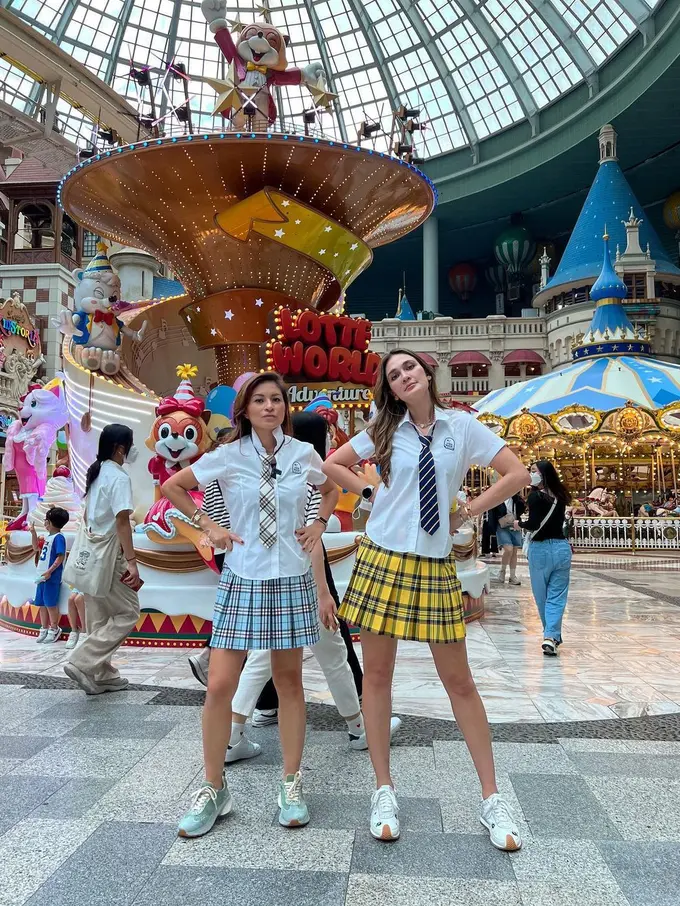 [Fimela] Luna Maya dan Marianne Rumantir