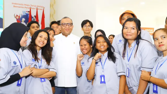Wakil Menteri Ketenagakerjaan Afriansyah Noor Yakin Peserta Pelatihan BBVP Medan akan Raih Sukses dalam Kehidupan