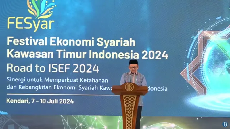 Deputi Gubernur Bank Indonesia (BI), Juda Agung dalam Festival ekonomi dan keuangan syariah (FEKSyar) di Kawasan Timur Indonesia (KTI).