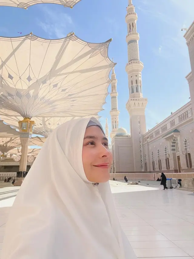 Prilly Latuconsina