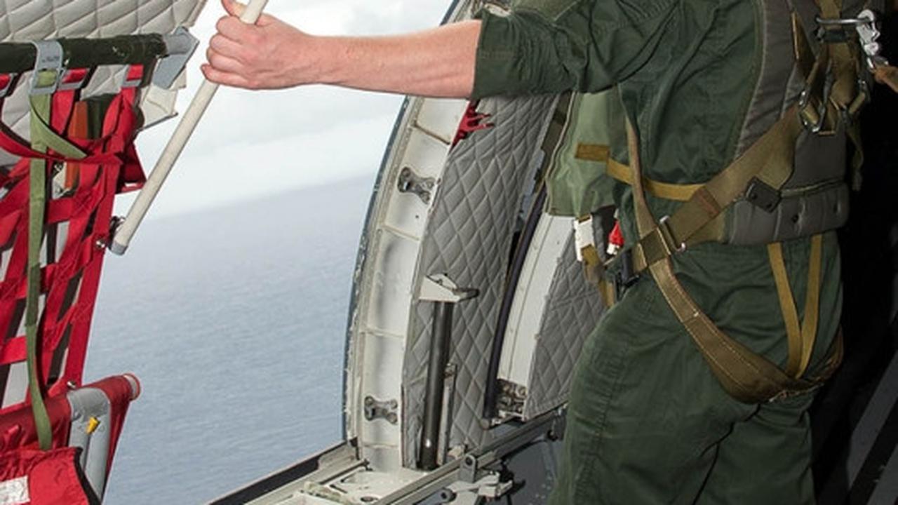 Militer Prancis sisir perairan di Pulau La Reunion cari puing MH370