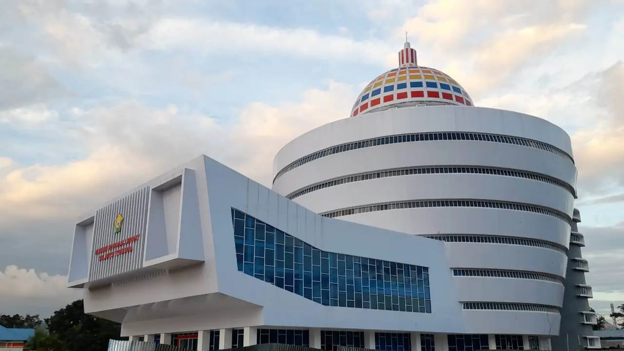 Modern National Library, salah satu sarana wisata edukasi bagi masyarakat Sulawesi Tenggara.(Foto: Abdi KP)