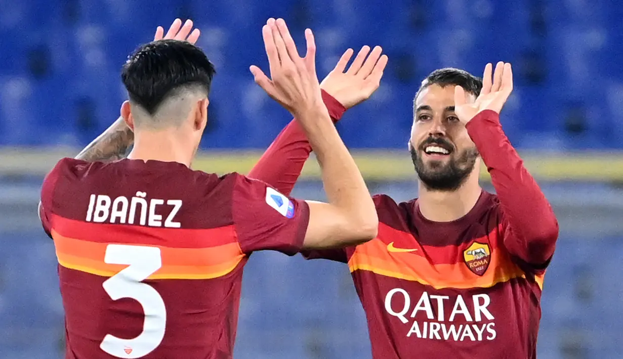Leonardo Spinazzola. Bek kiri Italia berusia 28 tahun yang kini memasuki musim ke-3 bersama AS Roma ini nilai pasarnya menurun 6 juta euro dari 26 juta euro menjadi 20 juta euro. Musim ini ia sama sekali belum pernah bermain di semua ajang bersama AS Roma. (AFP/Alberto Pizzoli)