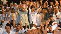 Santri-santri El Bayan dalam acara “Shalawat Untuk Negeri”. (Foto: Liputan6.com/Muhamad Ridlo).