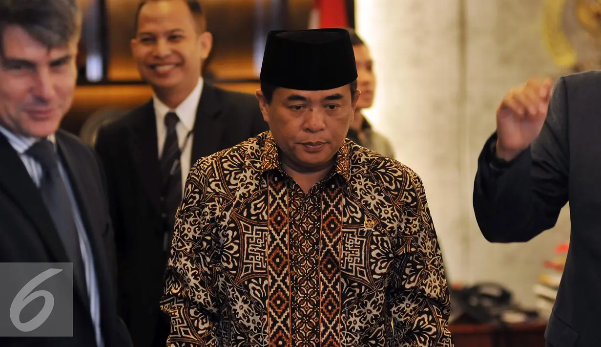 Ketua DPR Ade Komarudin saat menerima mantan Dubes AS untuk Indonesia Robert O Blake di Jakarta, Kamis (14/7). Kedatangan Robert O Blake untuk berpamitan sehubungan masa tugasnya di Indonesia yang telah selesai. (Liputan6.com/Johan Tallo)