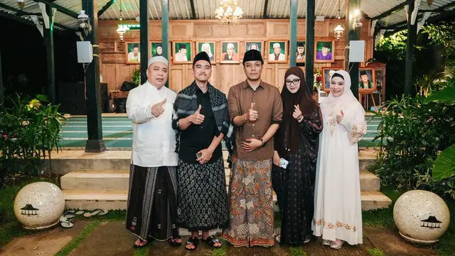 Ketua Umum DPP Partai Solidaritas Indonesia (PSI) Kaesang Pangarep melanjutkan rangkaian Safari Ramadan dengan mengunjungi Pondok Pesantren Al-Falah Ploso, Kediri, Jawa Timur. (Istimewa)