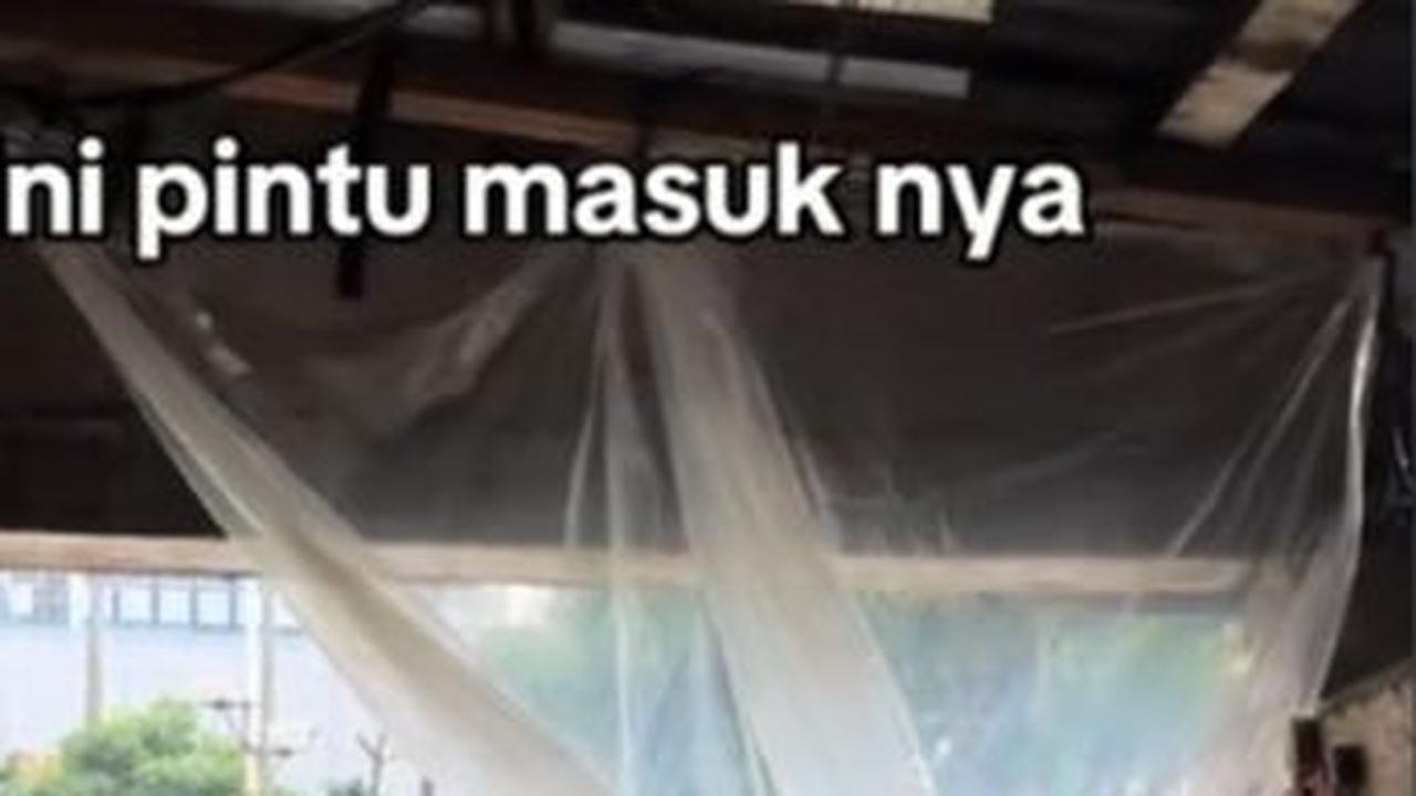 Di akhir video, si pemilik akun juga memperlihatkan pintu masuk gang tersebut.<br>