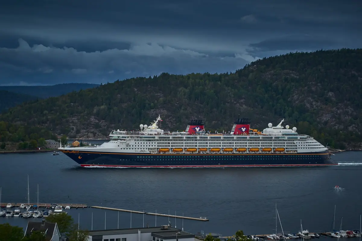 Ilustrasi Disney Cruise