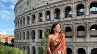 Potret Liburan Five Vi Rachmawati di Roma, Italia. (Sumber: Instagram @five_vrachmawati)