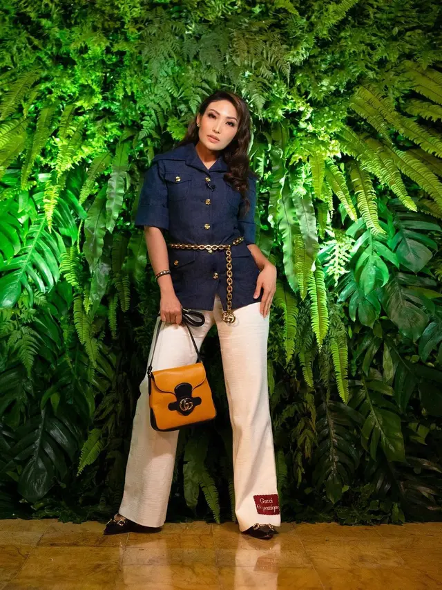 Ayu Dewi. (Foto: Instagram @mrsayudewi)