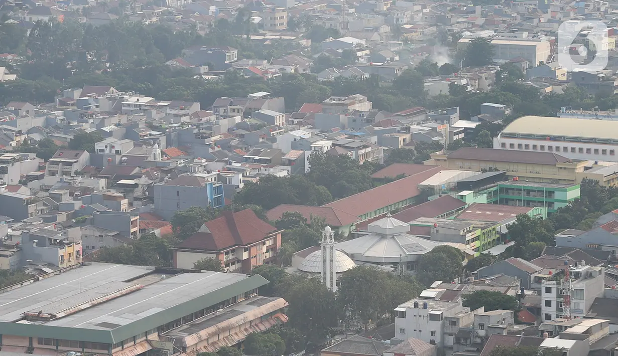 Anggota Komisi D DPRD DKI Jakarta Justin Adrian Untayana meminta pemerintah provinsi untuk membatasi jumlah kendaraan bermotor dan memperbaiki tata ruang untuk menekan polusi udara di Ibu Kota. (Liputan6.com/Johan Tallo)