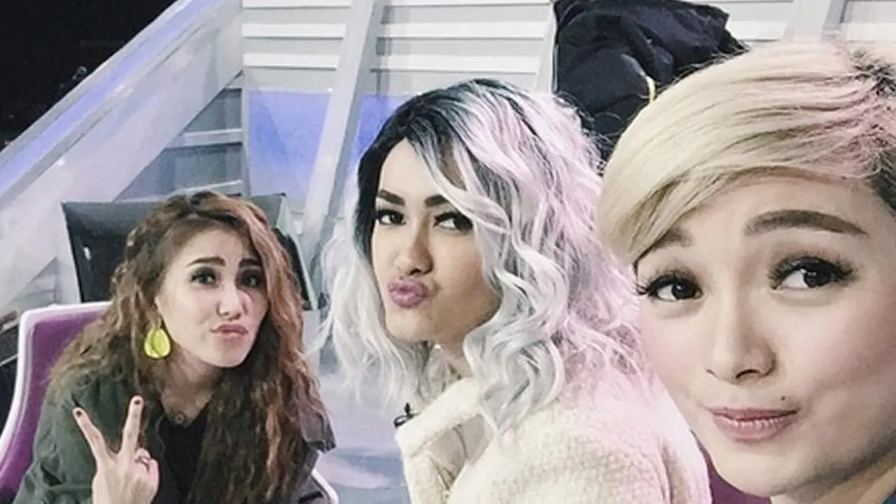 [Bintang] Ayu Ting Ting, Julia Perez, dan Zaskia Gotik