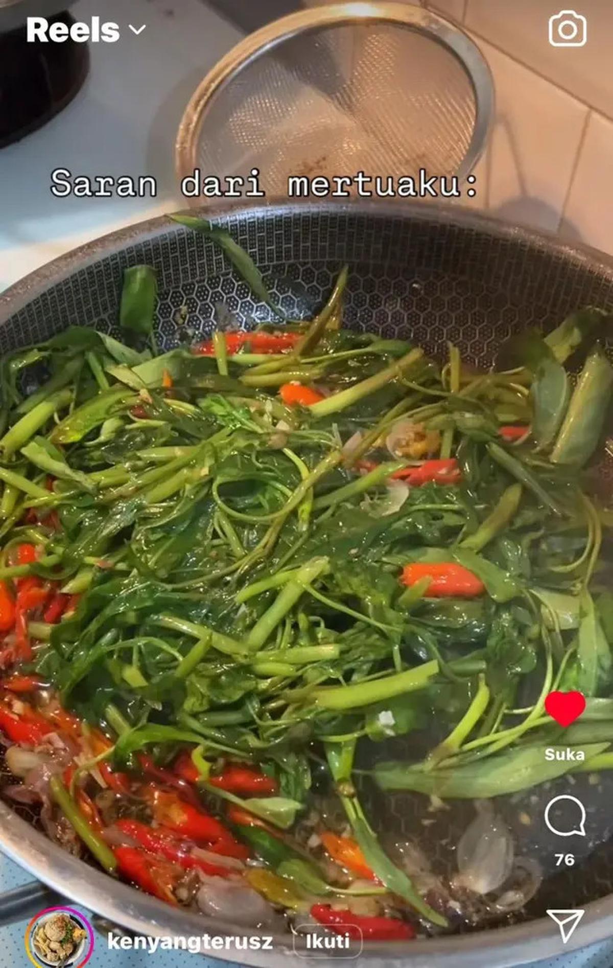 Cara Memasak Tumis Kangkung Agar Tetap Hijau dan Renyah