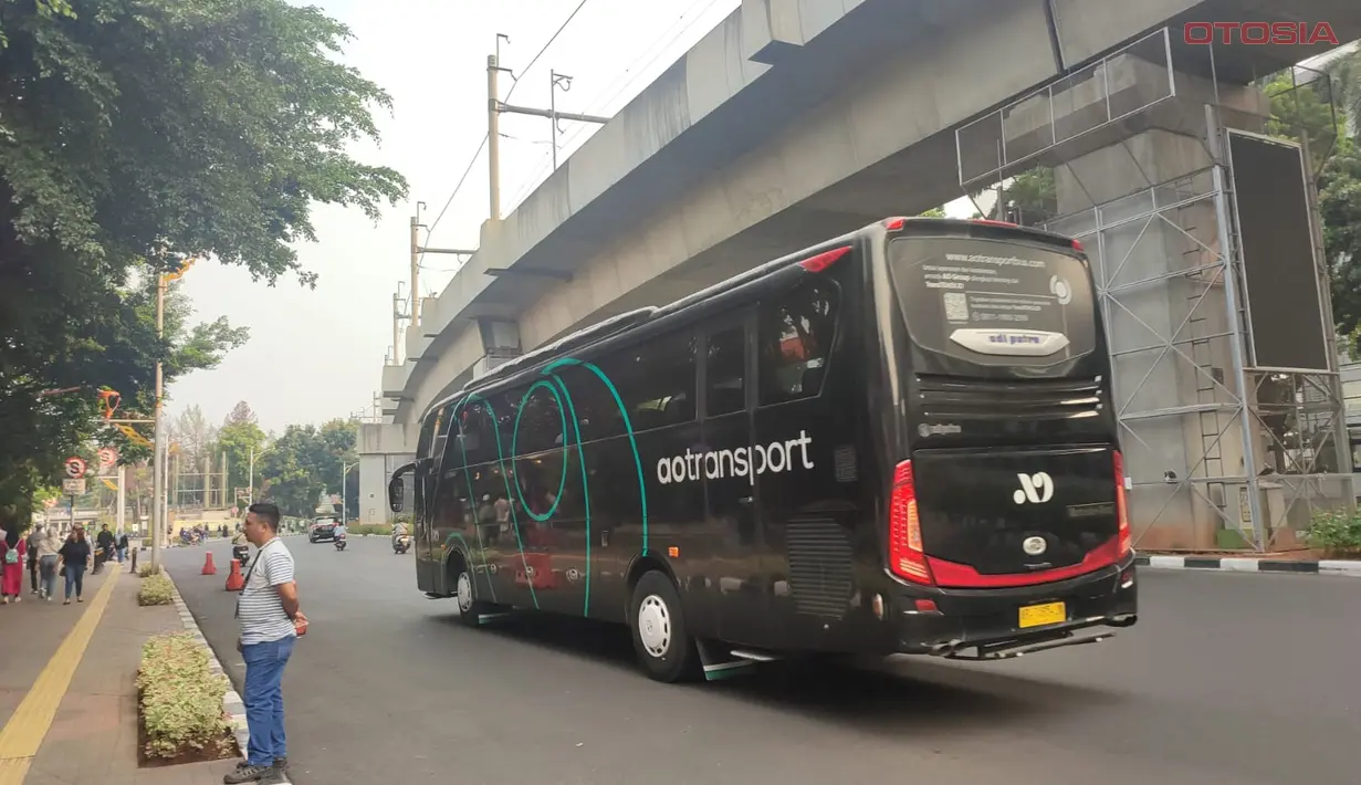 Putih: Kanvas Sempurna untuk Mewujudkan Pesona Bus Pariwisata