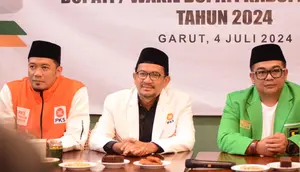 Ketua DPD PKS Garut Helmi Budiman dan Ketua DPC PPP Garut Yudi Nugraha Lasminingrat, tengah menjajaki koalisi dalam Pilkada Garut 2024. Sebelumnya PKS dan PPP pernah gawe bareng dalam Pilkada 2008 lalu. (Liputan6.com/Jayadi Supriadin)