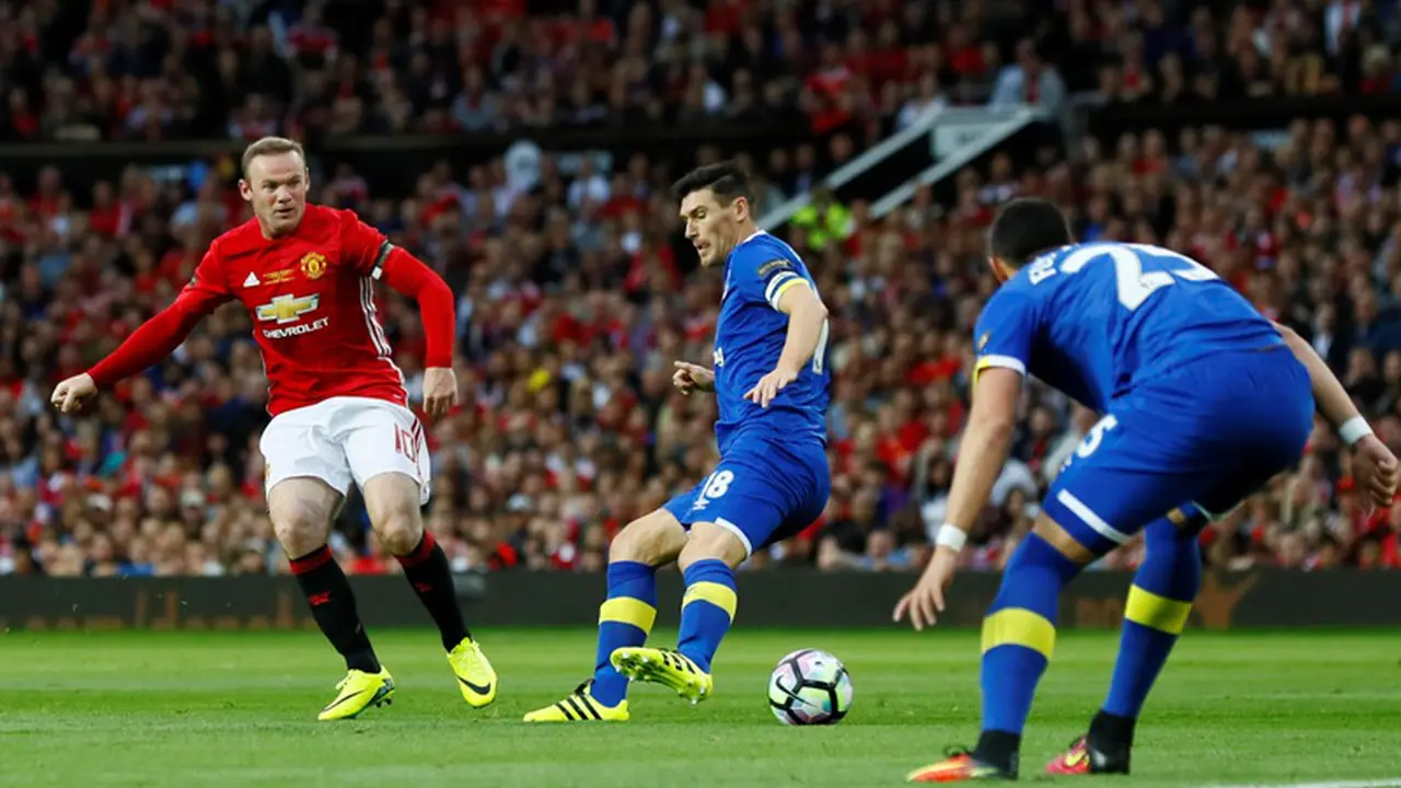 Wayne Rooney melawan Everton (AFP)