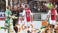 Dikaitkan dengan Barcelona, Cillessen Masih Tampil Bela Ajax