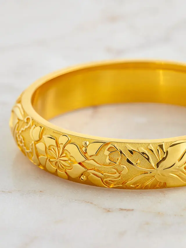 Model Gelang Emas 24 Karat 35 Gram dengan Gaya Tradisional