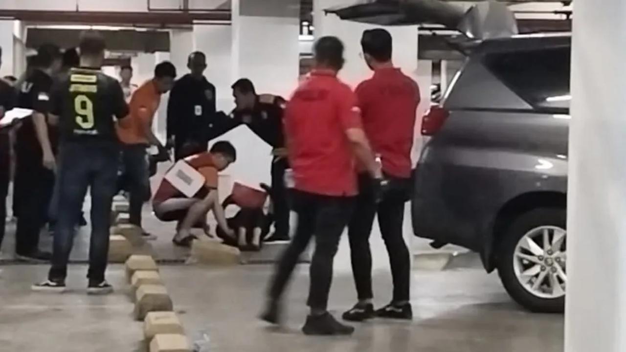 Sementara itu, kuasa hukum keluarga Dini Sera Afriyanti, Dimas Yemahura belum dapat dikonfirmasi.<br>