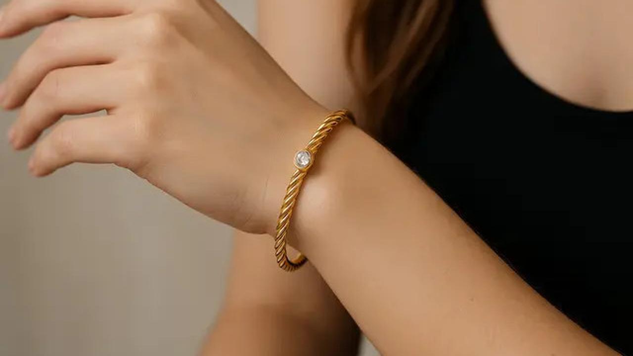 8 Gelang Emas Model Bangle Kekinian 3-5 Gram, Favorit Anak Muda 2025