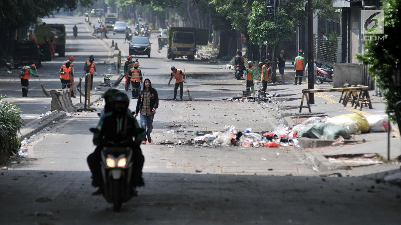 Kawasan Pasar Tanah Abang Lumpuh