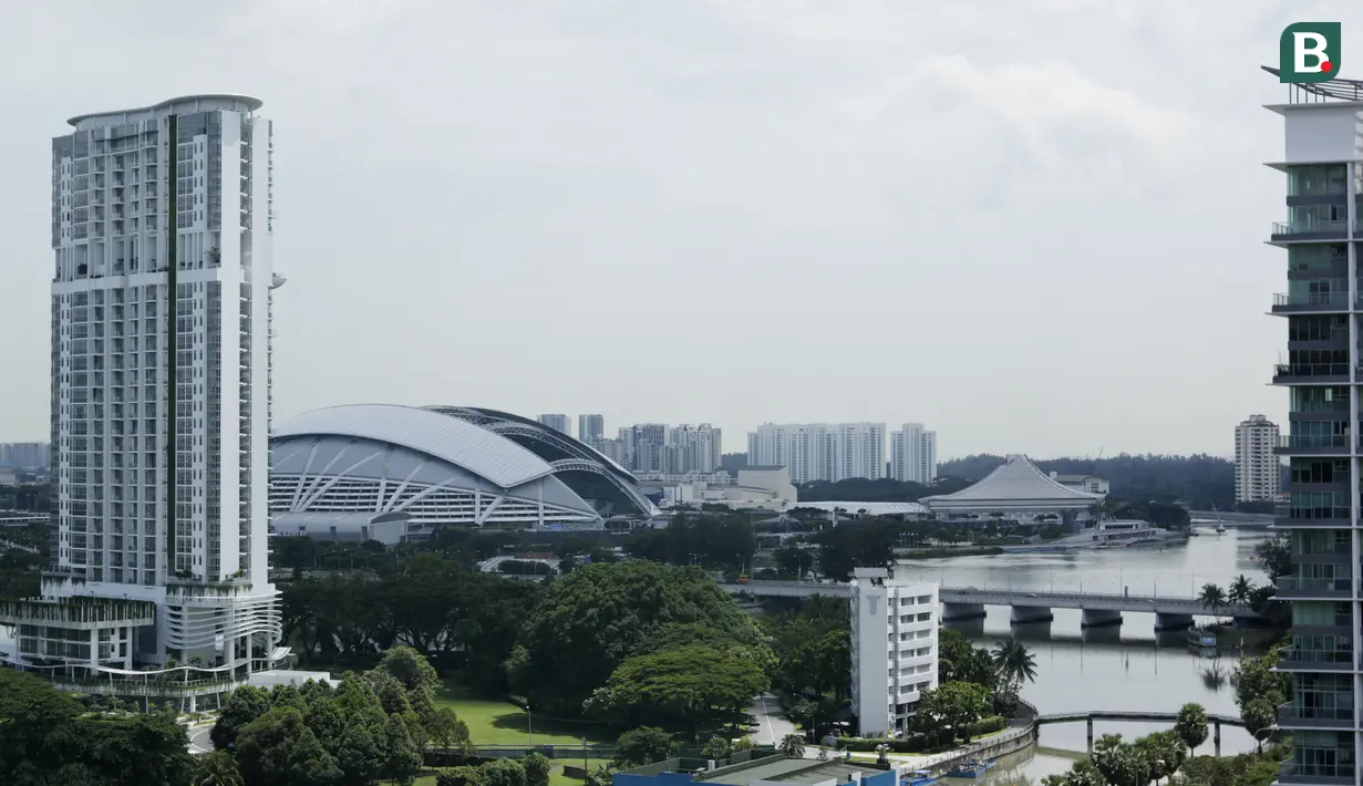 Suasana tampak luar dari Stadion Nasional di Singapura, Kamis (8/11). Stadion ini akan menggelar laga Piala AFF 2018 antara Singapura melawan Timnas Indonesia. (Bola.com/M. Iqbal Ichsan)