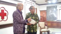 Taiwan Serahkan Bantuan 6.000 Masker N95 kepada PMI