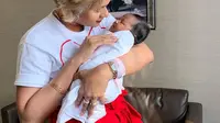 Kimmy Jayanti bersama anak (Instagram/kimmyjayanti)
