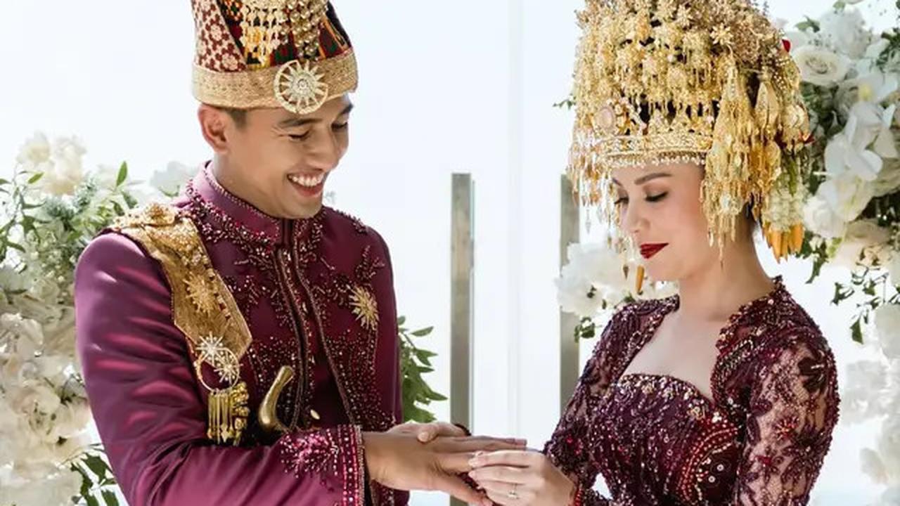 8 Potret Akad Nikah Harris Vriza dan Haviza di Bali, Beri Mahar Emas Batangan