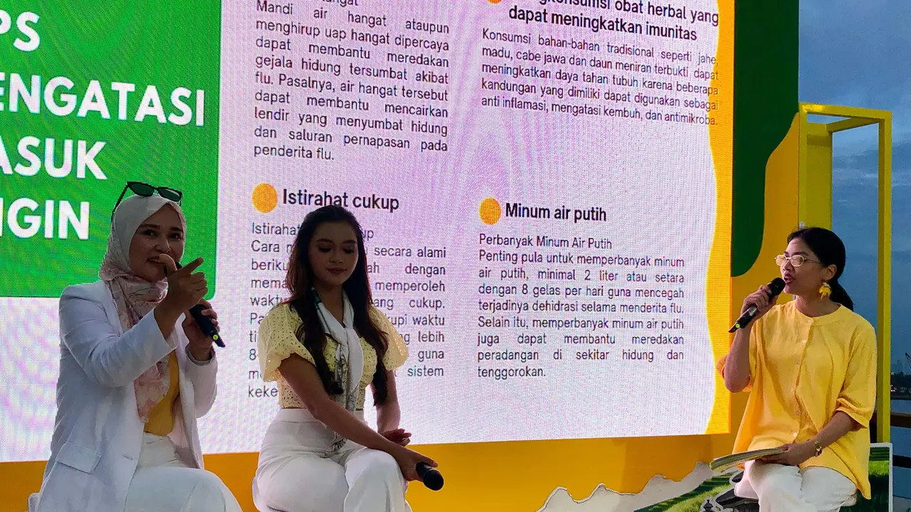 Sesi talkhsow acara Peluncuran  Mixagrip Herbal Greges di Jakarta