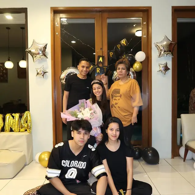 6 Potret Susan Sameh Rayakan Ultah Perdana Bareng Suami, Didoakan Punya Momongan