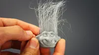 Setelah mencetak benda keras dan solid, mesin pencetak 3D bisa mencetak bentuk serat seperti benang dan rambut.