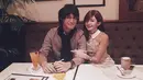 usisi tampan, Kevin Aprilio bersama sang pacar Naomi Lee saat makan malam di sebuah restoran. (instagram.com/kevinaprilio)