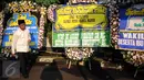 Sekjen Partai Golkar, Idrus Marham saat tiba untuk melayat jenazah Ketua KPU, Husni Kamil Manik di kompleks KPU, Jakarta, Jumat (8/7). Husni Kamil Manik wafat pada Kamis (7/7) di usia 40 tahun. (Liputan6.com/Helmi Fithriansyah)