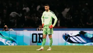 Maarten Paes Cadangan Lagi, Ajax Dipermalukan Hajduk Split di Conference League