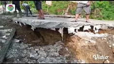 Perbarui informasi Anda bersama Fokus (20/09) dengan berita-berita sebagai berikut, Larangan Bakar Jerami, Cegah Kecelakaan di Tol, Dugaan Pemotongan Uang BLT, Bencana Tanah Bergerak.