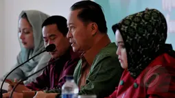 PPP kubu Djan Faridz menggelar konferensi pers terkait Mukernas yang diadakan oleh PPP Kubu Romahurmuziy, Jakarta, Senin (16/2/2015). Menurut mereka Mukernas yang diadakan oleh PPP Kubu Romi adalah ilegal(Liputan6.com/ Johan Tallo)