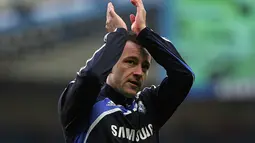 Palang pintu Chelsea, John Terry, pernah berselingkuh dengan istri rekan setimnya, Wayne Bridge. Akibat kasus itu Terry kehilangan jabatan kapten timnas Inggris pada Piala Dunia 2010. (AFP/Geoff Caddick)