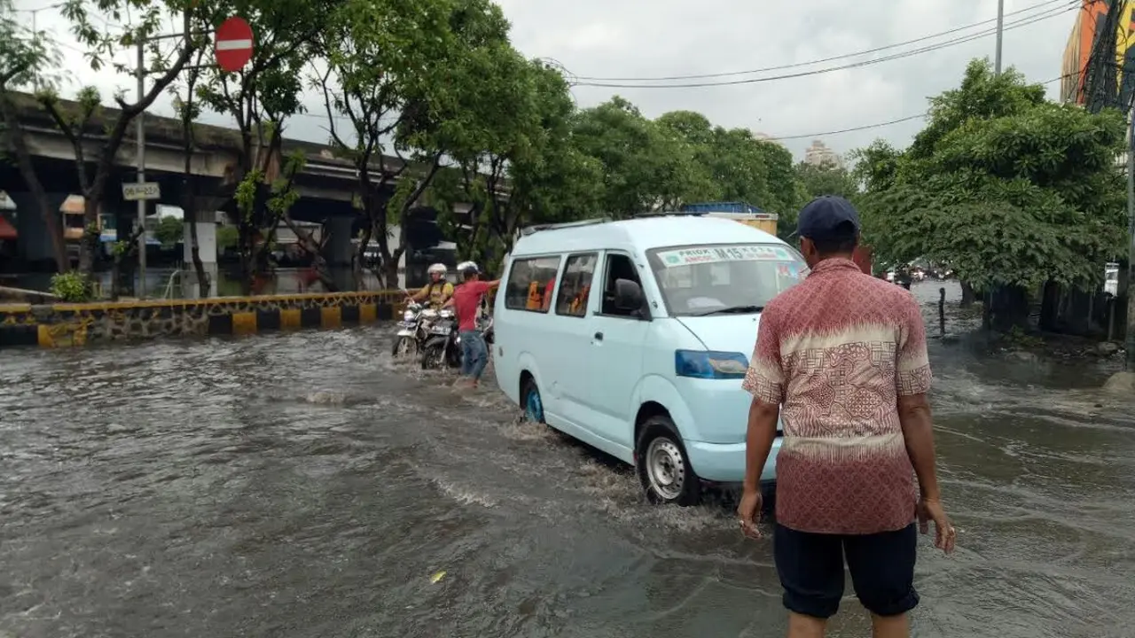 Genangan di Jalan RE Martadinata Jakut