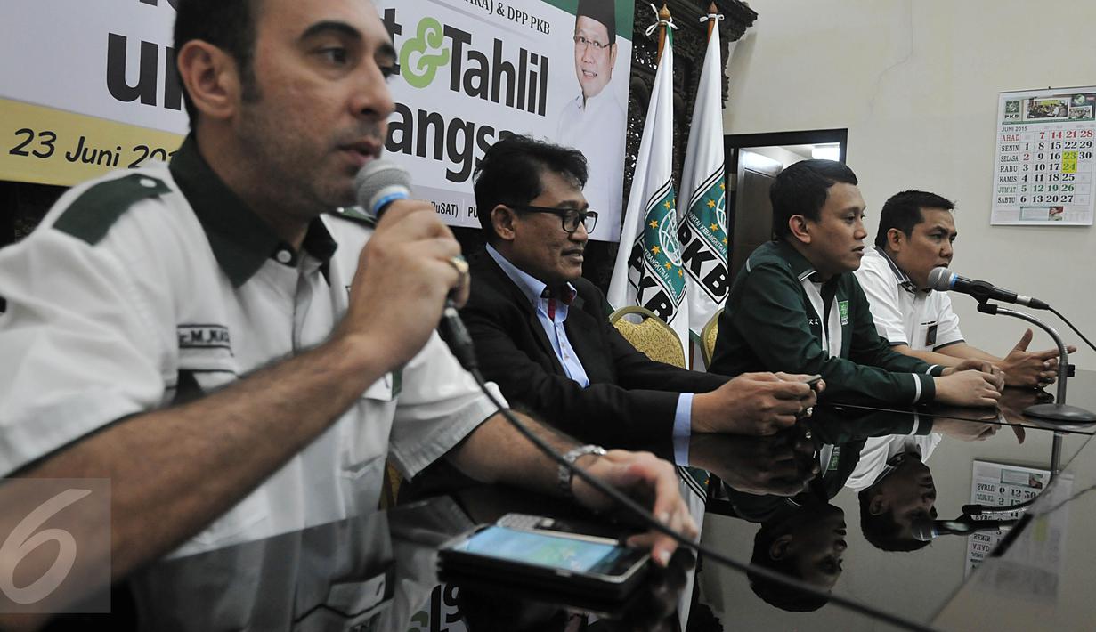 DPP PKB menggelar konferensi pers terkait acara “Sholawat dan Tahlil untuk Bangsa”, Jakarta, Rabu (17/6/2015). Rencana acara tersebut akan digelar pada 23 Juni mendatang. (Liputan6.com/Johan Tallo)