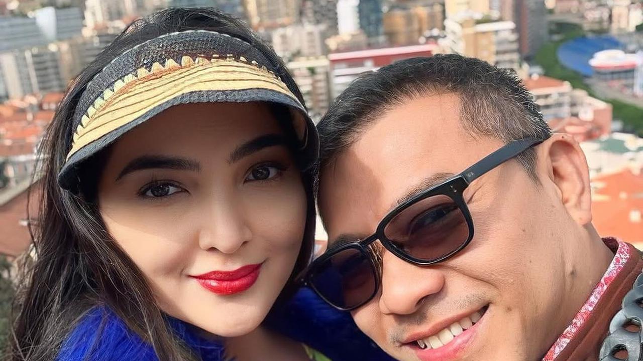 5 Potret Mesra Ashanty dan Anang Hermansyah Liburan di Monaco, Tampil Serasi
