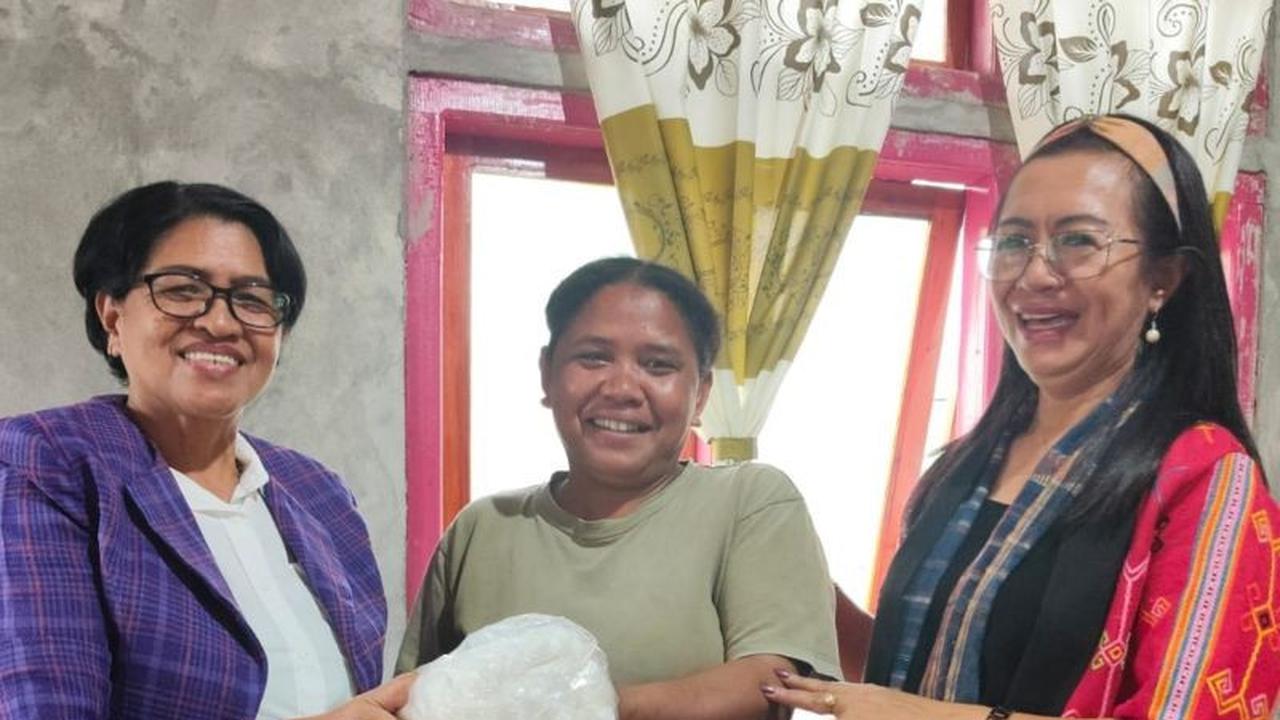 Fakta Unik: Bantuan Benang Dekranasda Mabar Mampu Hasilkan 47 Kain Sutera, Dorong Industri Tenun Lokal