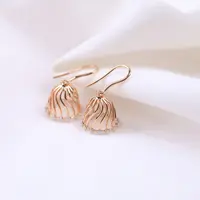 Ilustrasi arti mimpi menemukan anting emas/copyright unsplash/Aniket Sharma