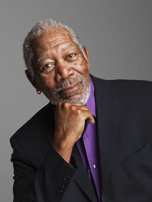 "Semua korban pelecehan berhak untuk didengar dan kita harus mendengaran mereka," lanjutnya. (instagram/morgan.freeman.official)