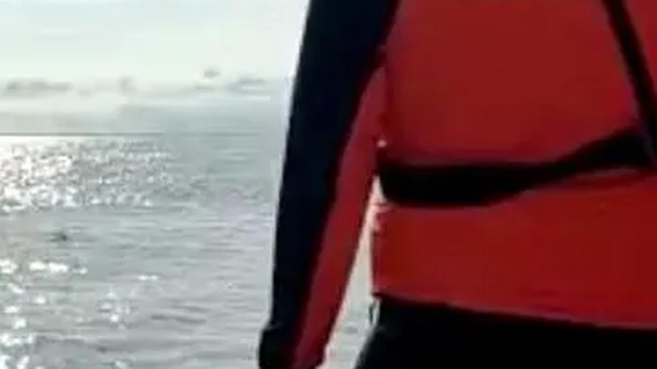 Pencarian korban masih dilanjutkan.
