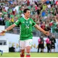 Selebrasi pemain Meksiko, Javier Hernandez, setelah mencetak gol ke gawang Jamaika pada laga lanjutan Grup C Copa America 2016. (AFP)