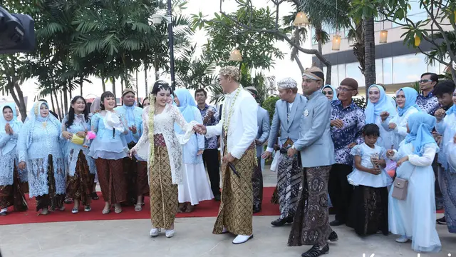 [Fimela] Via Vallen dan Chevra Papinka