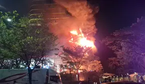 Nipah Park Makassar Terbakar, Mal Tetap Buka Hari Ini