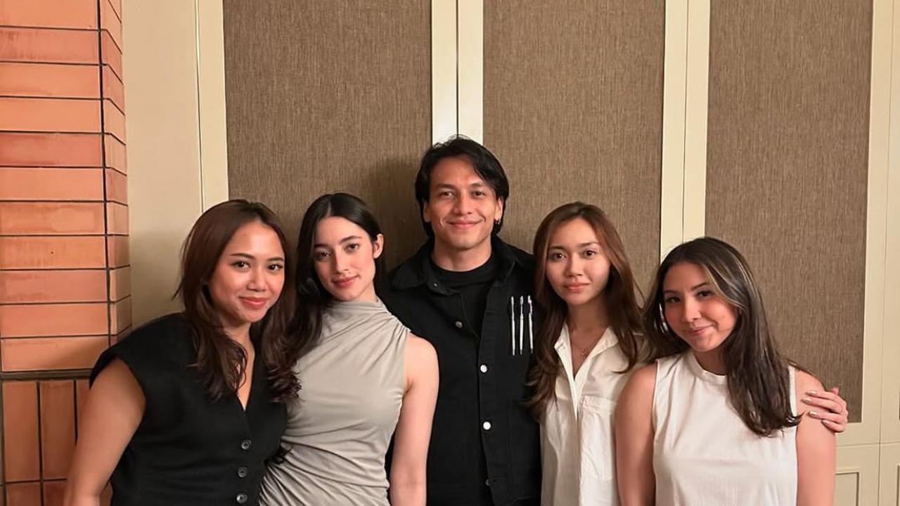 9 Potret Perayaan Ulang Tahun Jefri Nichol ke-26, Pamer Momen Mesra dengan Ameera Khan